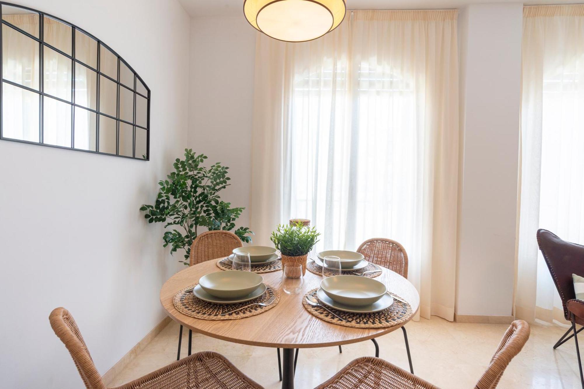 Apartment & Pool In Malaga City Center Kültér fotó