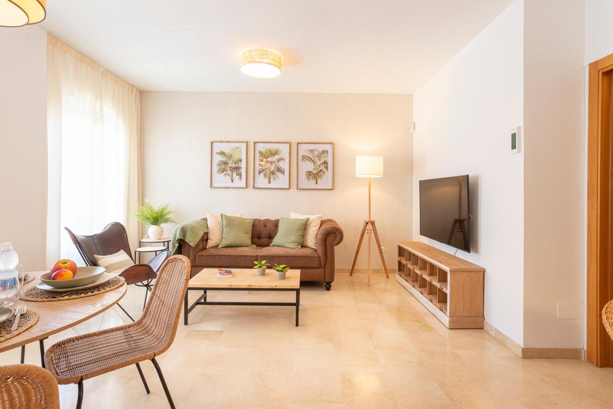Apartment & Pool In Malaga City Center Kültér fotó