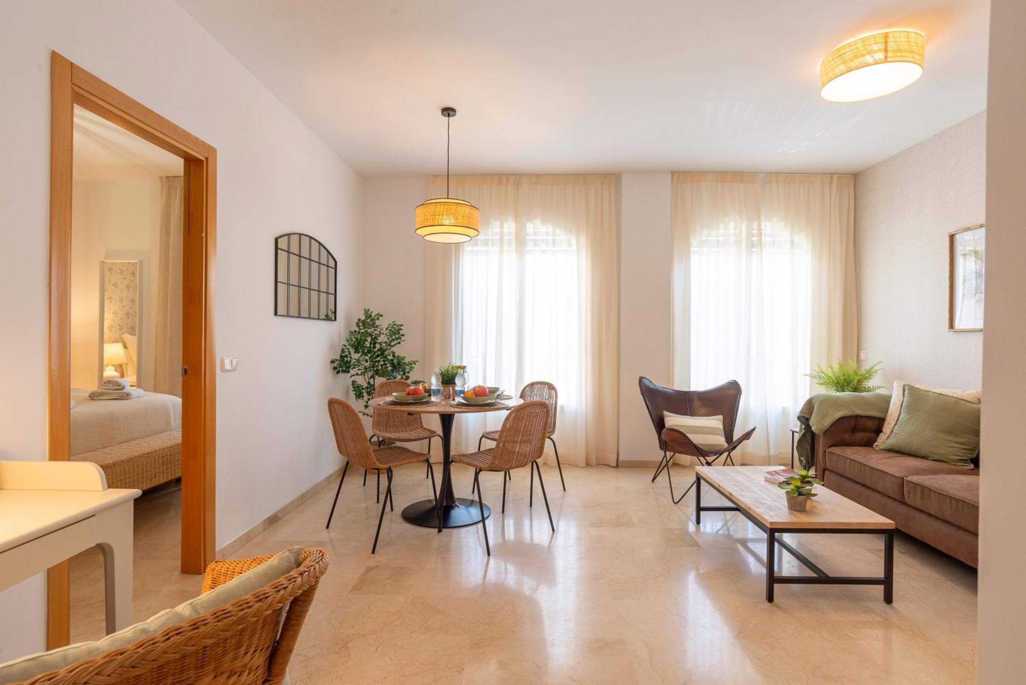 Apartment & Pool In Malaga City Center Kültér fotó