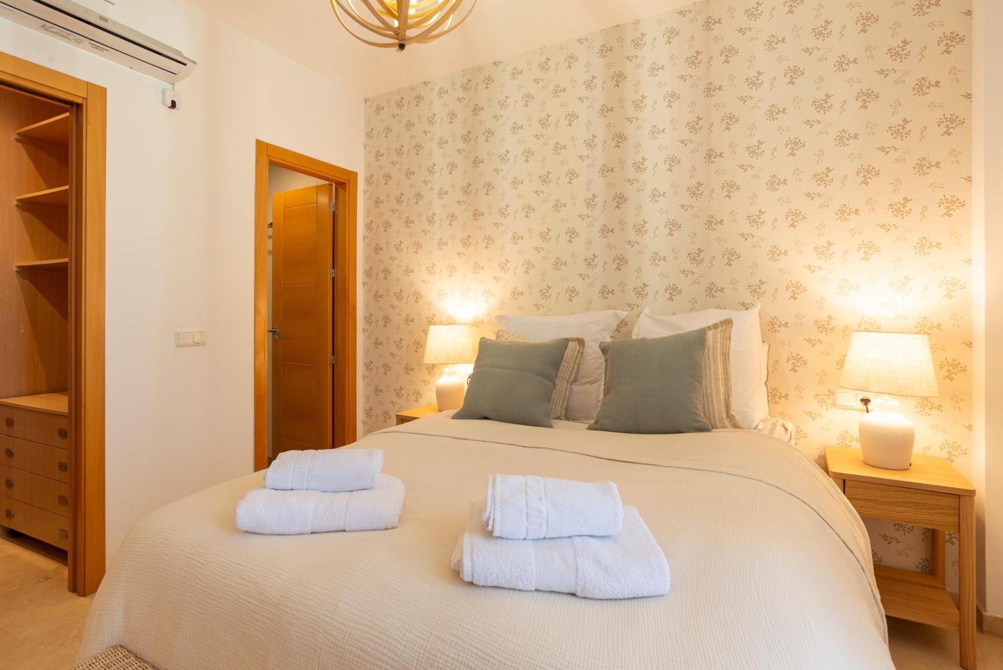 Apartment & Pool In Malaga City Center Kültér fotó